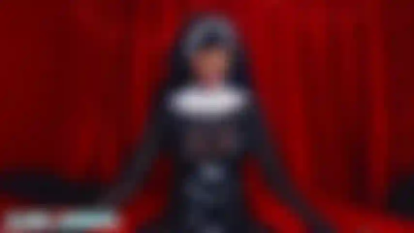 Vous les garçons catholiques êtes si dévots et si coquins. Votre figure la plus sacrée est une salope cocu et au fond de vous, vous voulez jésus en vous de plusieurs manières. Prends ton chapelet et marie pour ça !