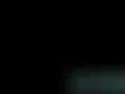 Ma toute première vidéo de squirt ! Je me fais défoncer avec une baguette hitachi sur ma chatte couverte de collants. Une grosse giclée de gâchis comme la fin !