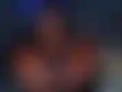 Je sais que tu veux faire plaisir à ta belle déesse noire et à mes trous serrés mais tu n'es pas assez bon pour ça, garçon blanc ! Tout ce que tu as, c'est ce petit morceau de chair entre ma chatte et mon trou du cul.