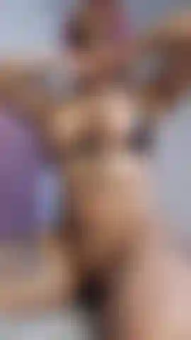 Imagine that you are under me and I jump over you like this, would you like it?
like this while my tits bounce