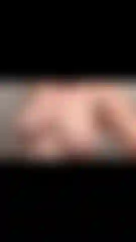 Mmmm….. Tu veux regarder ces seins rebondir bébé. Tout pour toi !