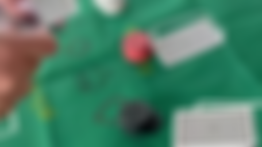 Séance de strip poker torride.