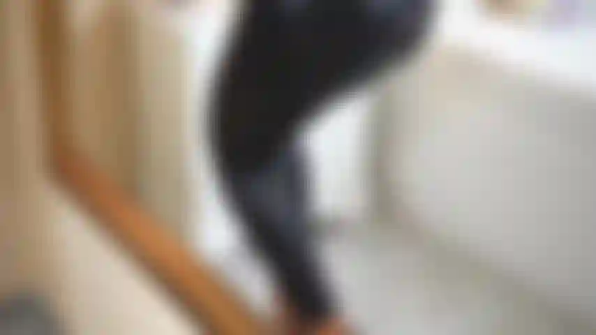 Cutie avec un butin, regarde cette vidéo !