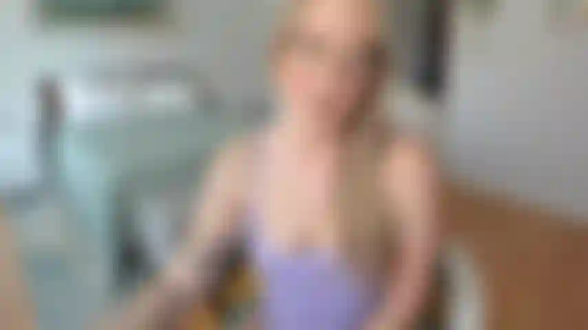 Ma belle-soeur te tente avec sa chatte.