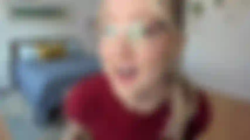 Le témoin d'un fiancé qui souffle.