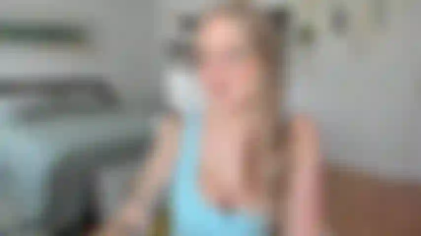 Ma copine se fait baiser avec un gode plus gros que toi.