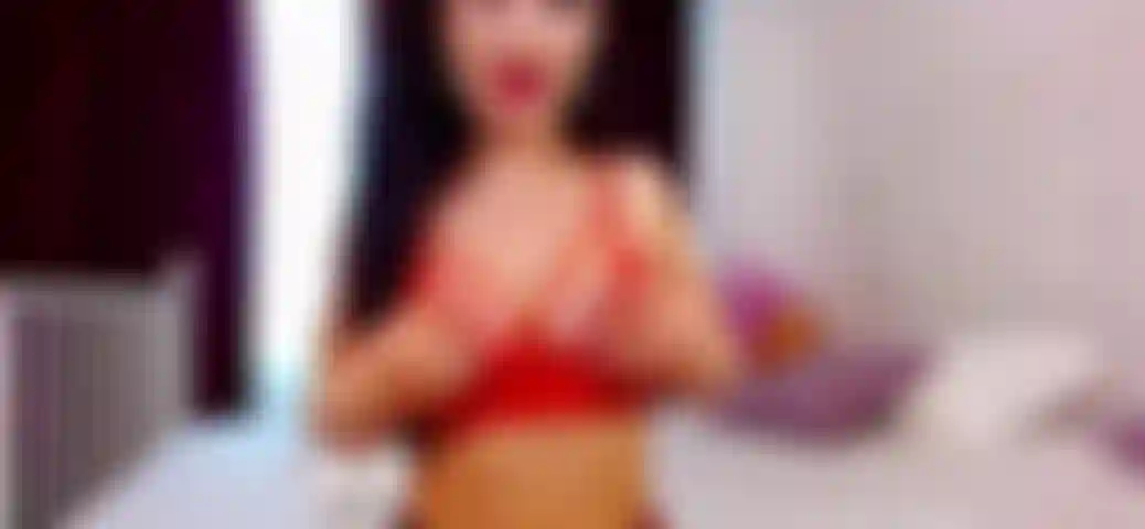 Coquine moi ayant des relations sexuelles dans des positions chaudes !