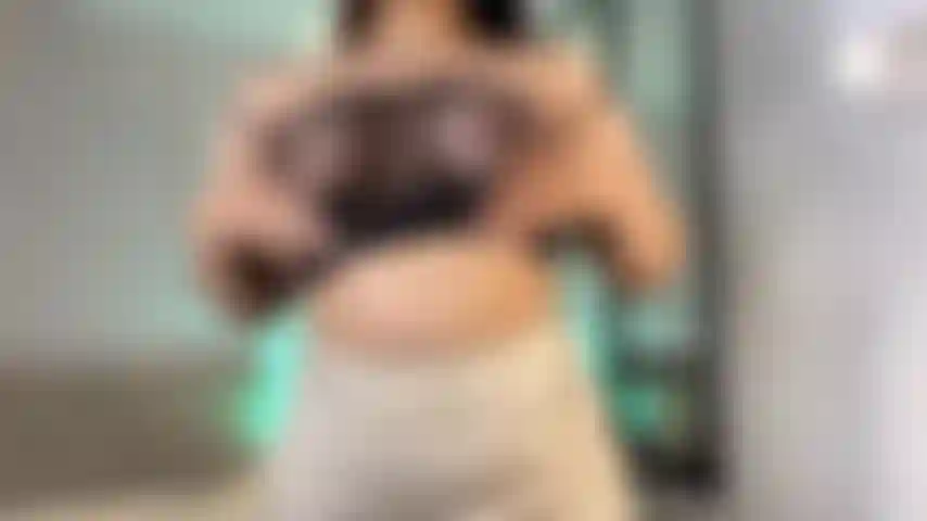 Je baise et suce hardcore.