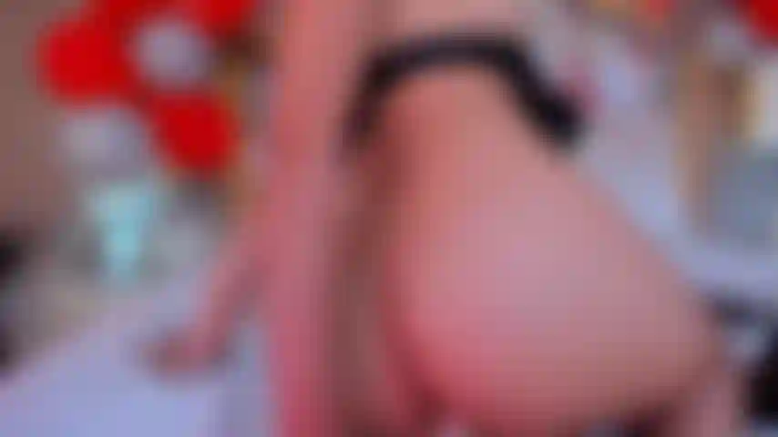 J'aime quand tu me baises fort dans le cul.