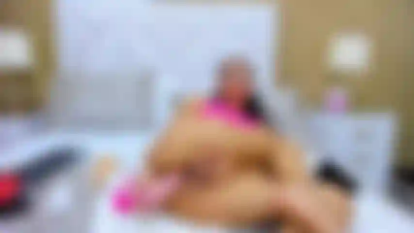 Baise-moi le cul avec ta bite de 24 cm.