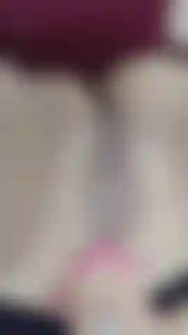 Regarde ma grosse chatte serrée !!