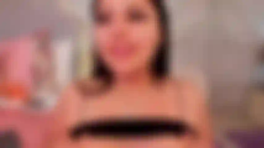 Baise-moi et je t'ai à mes côtés... Sens ta bite en moi.