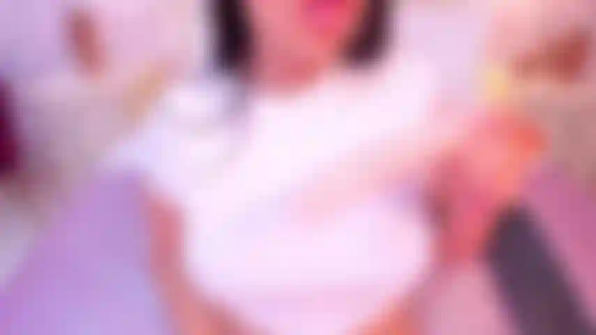 Léchant une bite jusqu'à ce qu'elle soit sèche, j'ai sorti tout le lait !!