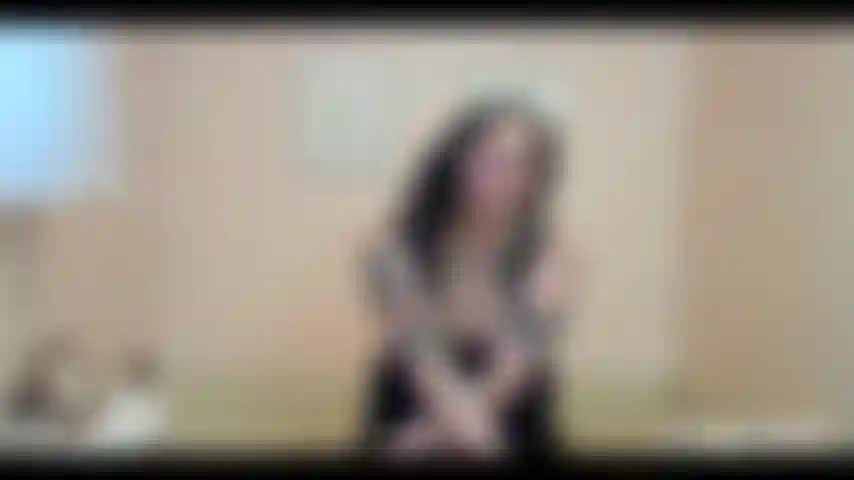 Maîtresse bella vendetta savonneuse pov. Je vous dis à quel point vous avez été mal et comment je dois laver votre bouche sale avec du savon. Je vous montre exactement comment je vais le faire.