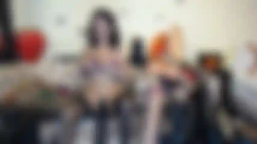 Une grosse bite noire profonde.