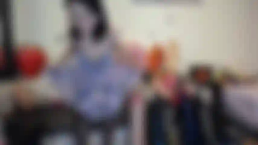 Esprit pervers en robe sexy.