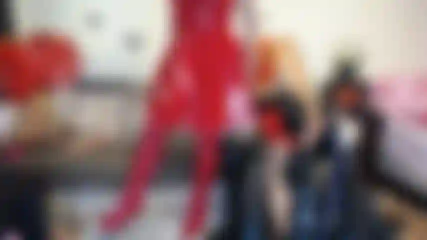 Toute grosse bite dans le cul.