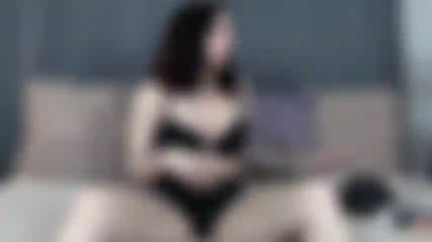 Masturbation au masque à gaz.