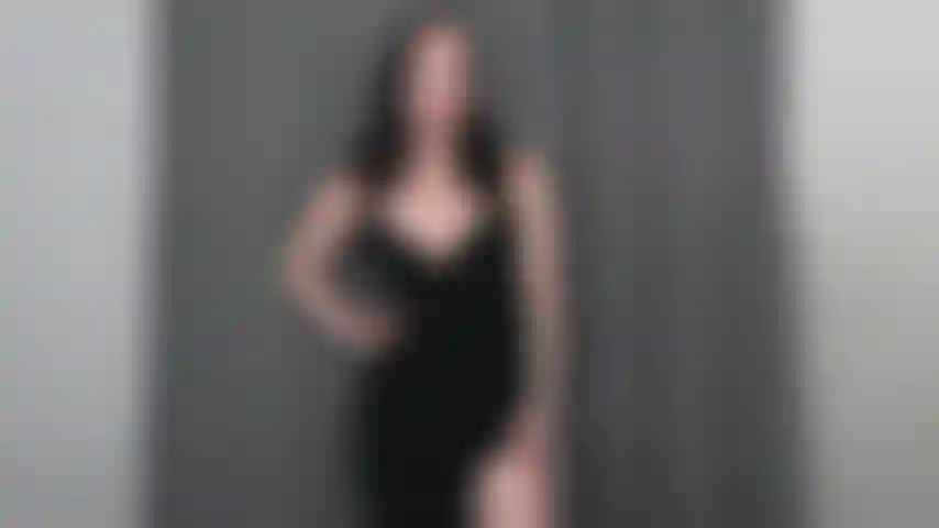 Surprenez que votre femme soit une reine de taille.