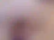 Dans cette vidéo de jeu de chatte, je zoome la caméra dans et sur ma chatte humide !