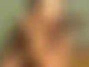 J'adore ces gros seins noirs supérieurs et ce cul pendant que je ris et te dis à quel point ta petite bite est sans valeur. Tu es une petite salope, je suis hors de ta ligue. Ce gros cul et ces gros seins sont pour les vrais hommes.