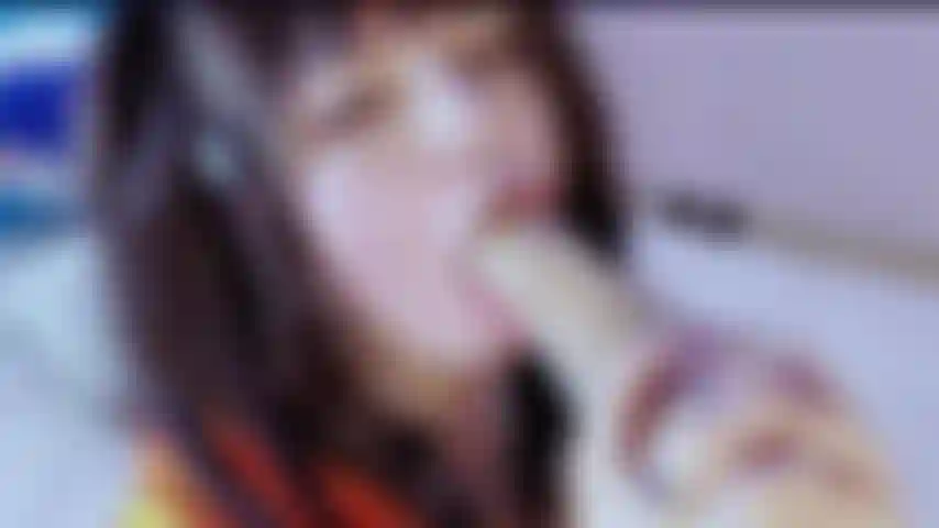 Ma salive sur ta bite et ton sperme dans ma bouche.
