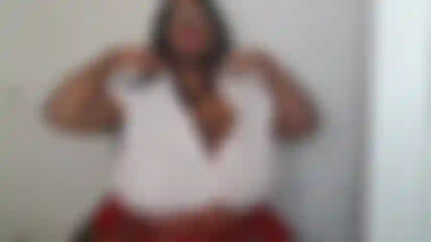 Dit une fille noire en chaleur, penche-toi et baise-moi.