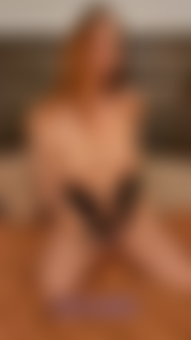 Ass Shaking Anal Fingering