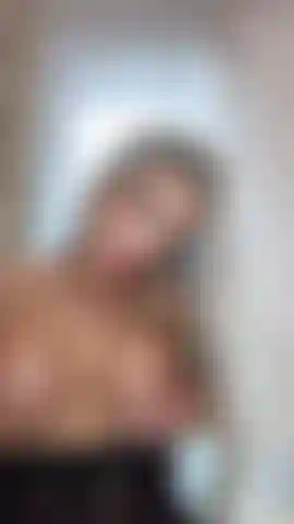 spitplay on tits slowmotion