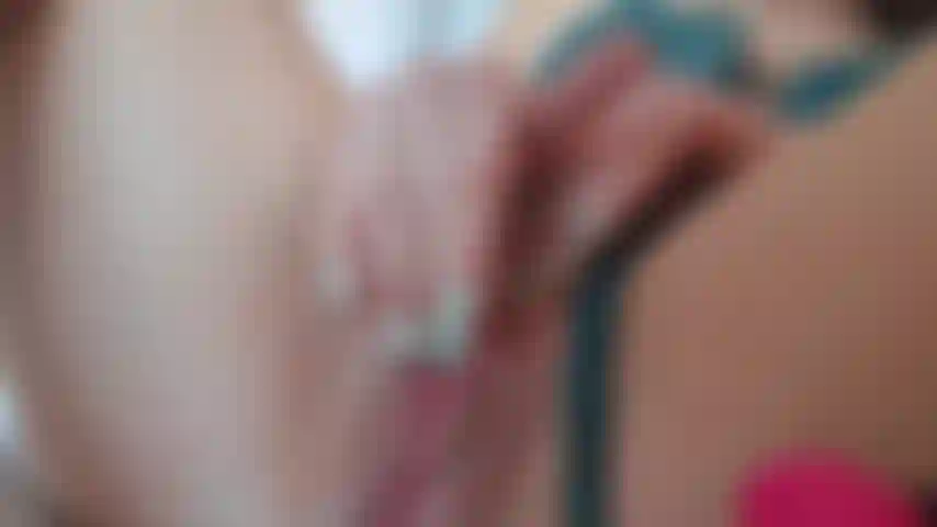 A horny lunchtime squirt and moan.