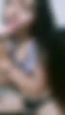 I give a blowjob and rub my pussy