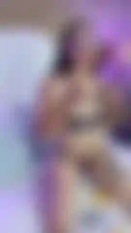 I introduce myself with this sexy nude