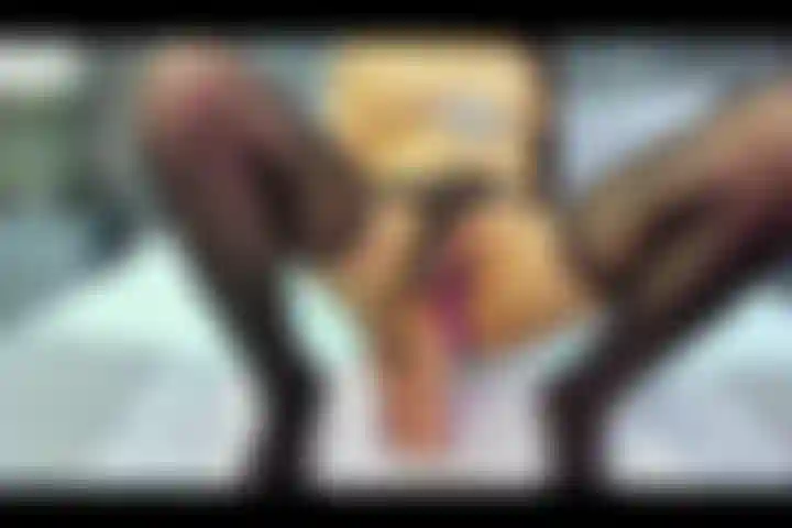 Anal avec une grosse giclée.