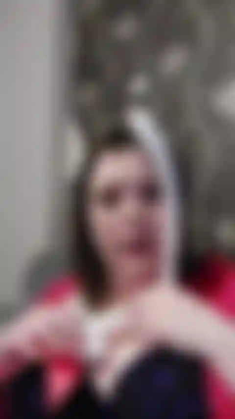 10 Joue avec un gode en bas.