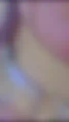 Une fille sensuelle.