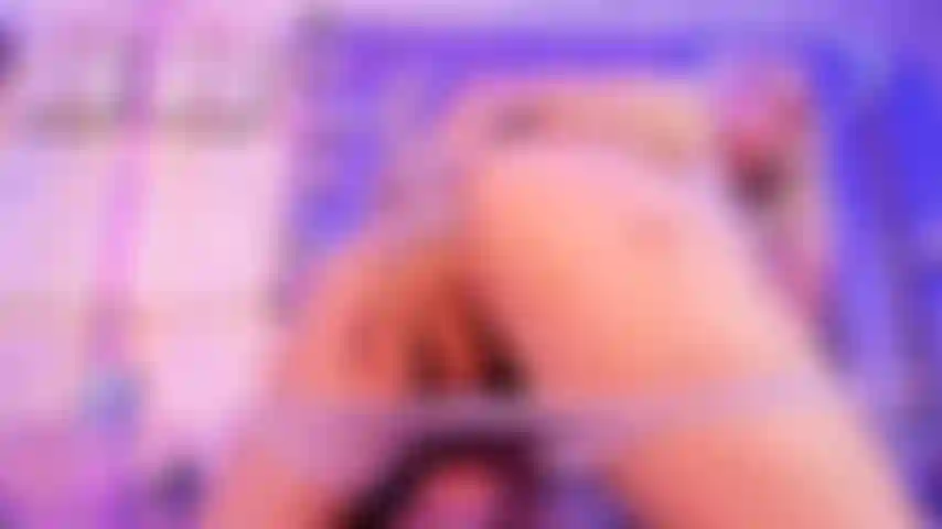 Fessée dans le cul.