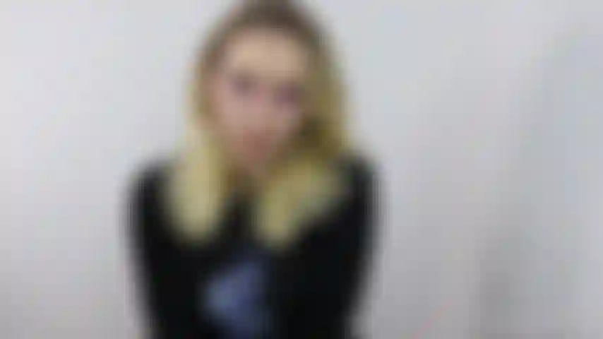 Branlette v499 jusqu'à ce que tu jouisses dans ma bouche.