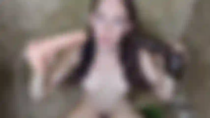 V258 bukkake douche bites blanches et noires.