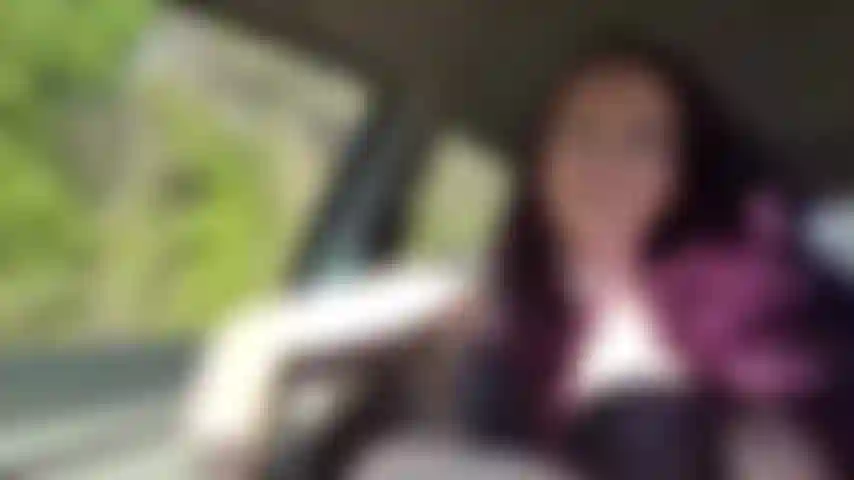 V339 jouissance publique avec des jouets.