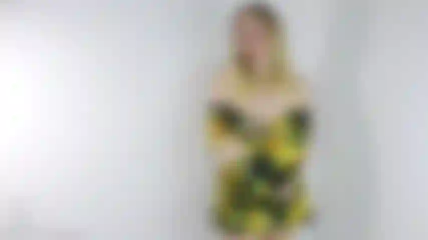 Salope timide v496 avoue des envies de sperme.