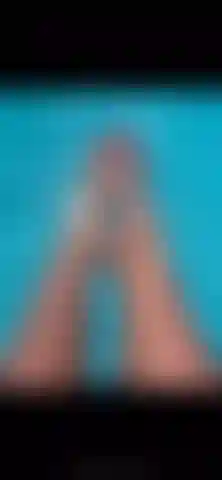 Jeu de pieds fétichiste des pieds.