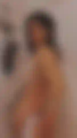 Être une vilaine fille sous la douche.