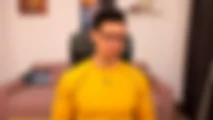 Riant de ton petit pénis !