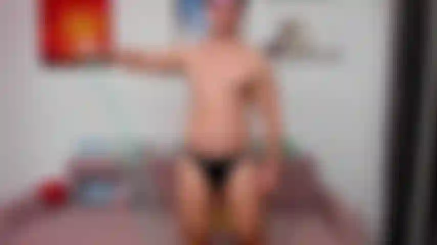 Je fais un peu d'exercice puis je fais travailler quelques muscles.