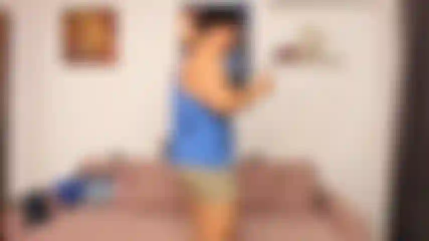 Rencontre mon ex beau-frère au gymnase et nous commençons à nous draguer.