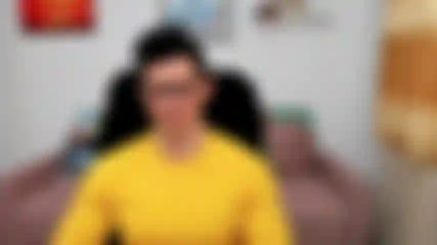 Me masturbe et tire une charge (mains libres). :)).