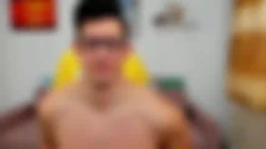 Je me masturbe, je montre ma bite, je parle salement, je fais rebondir ces grosses boules.