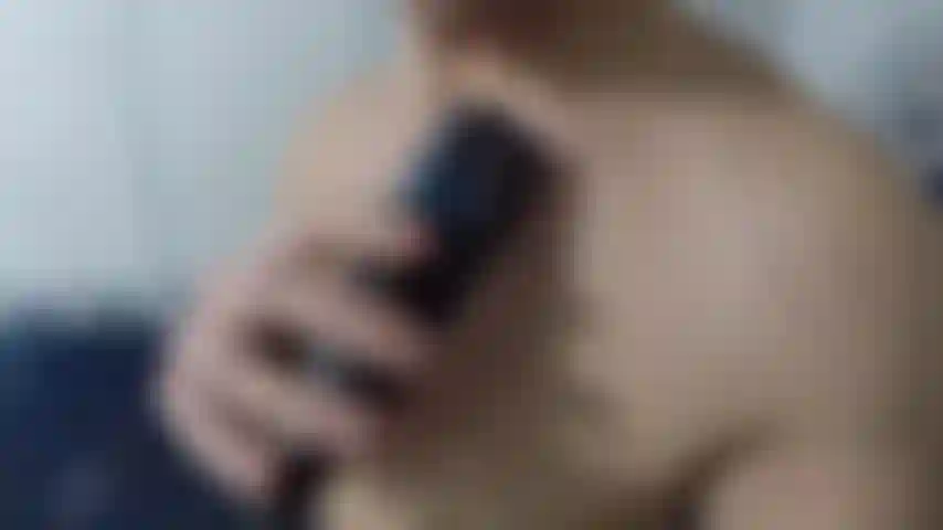 Me coupe les poils du torse ;).