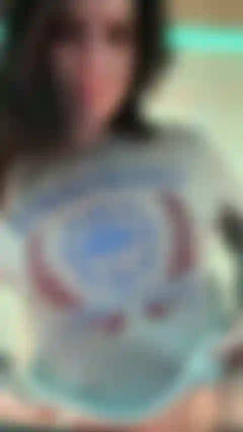 Je suce et je baise ta bbc.