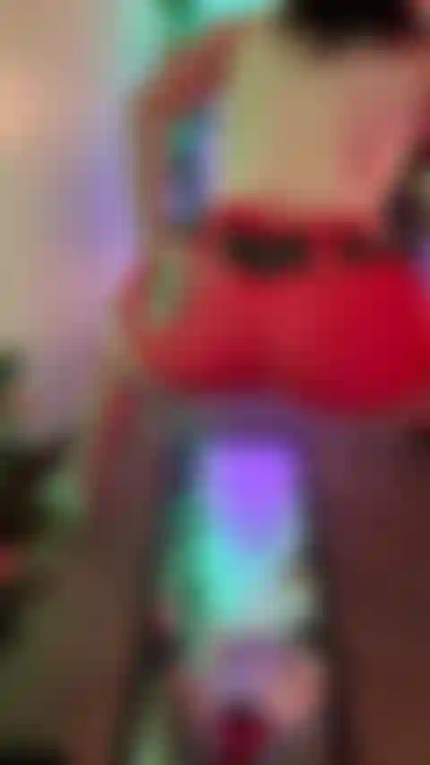 Je baise mon gode tentacule sur le miroir.